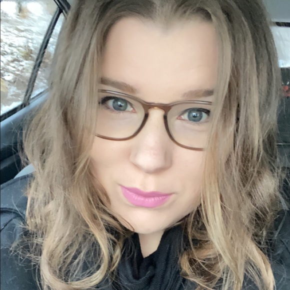 Meet your Posher, Jen - Picture 1 of 1